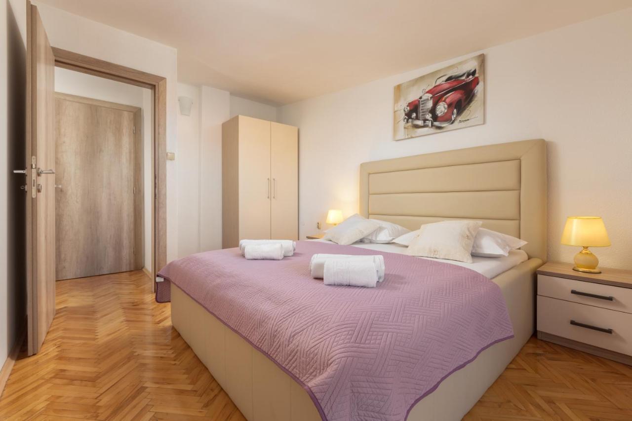 Apartments Petrovic Makarska Exterior photo